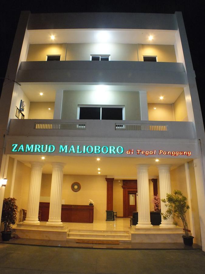 Zamrud Malioboro Hotel Yogyakarta Exterior foto